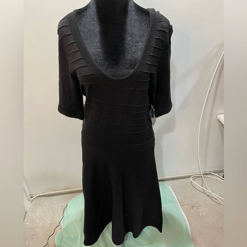 Gabby Skye Elegant Black Knit Dress